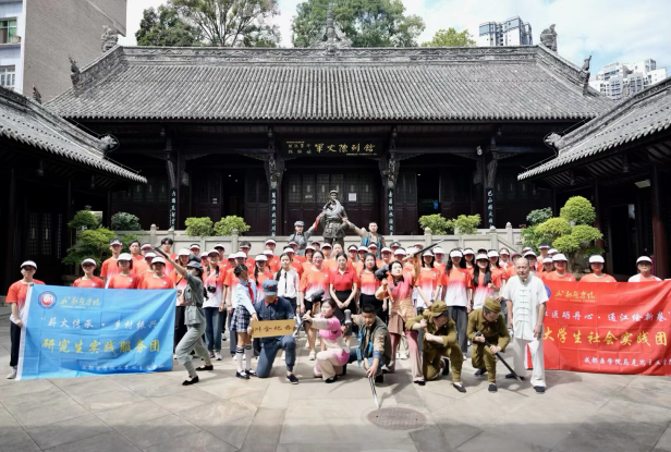 7041af4e19d4e10c59d86e18f0683ee